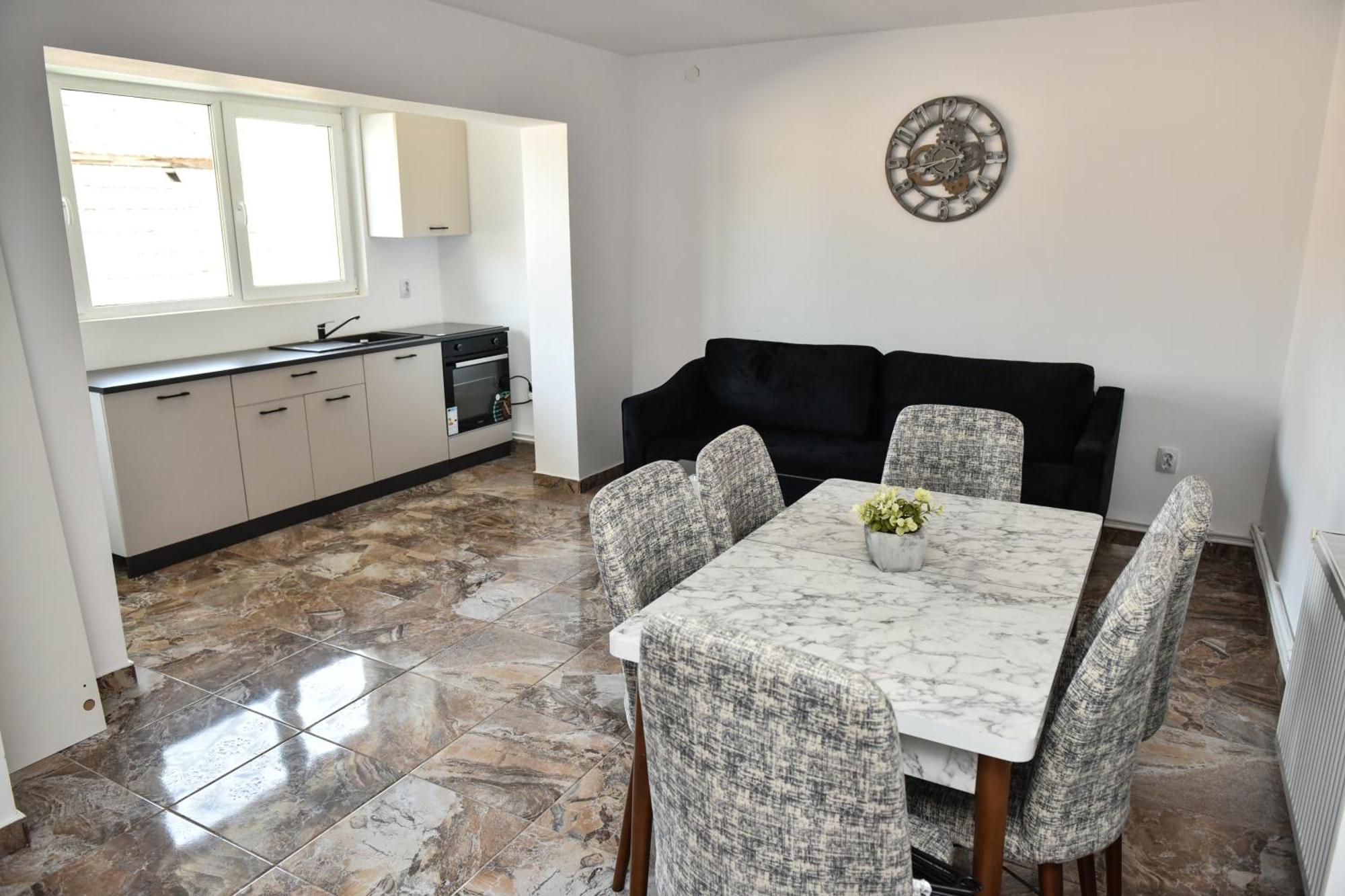 Apartament'S Moise Turda Bagian luar foto